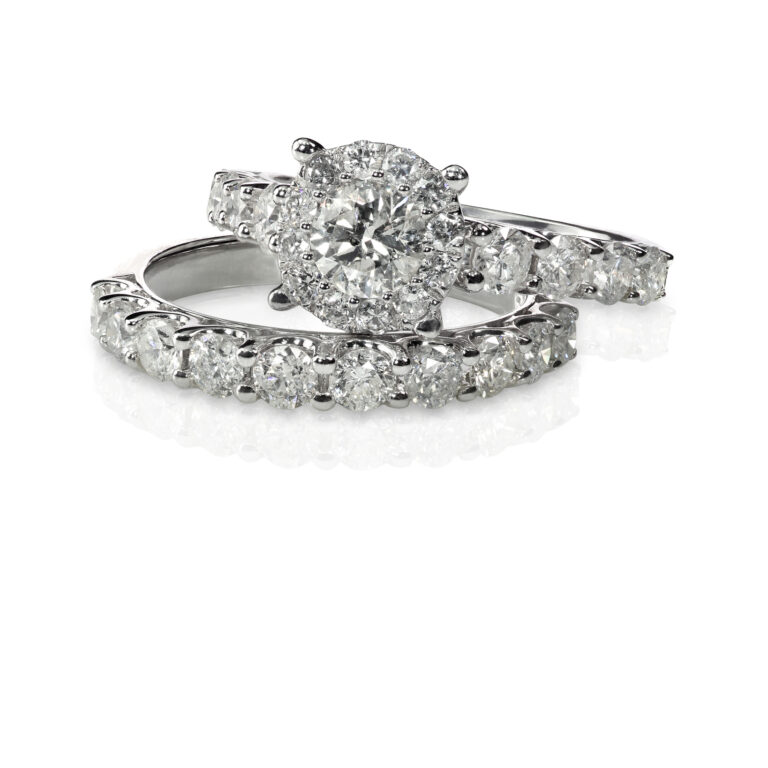 Cluster stack of diamond wedding engagment rings